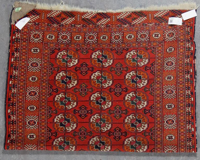 MATTA, semiantik, Tekke, Turkmen, ca 177x121 cm.