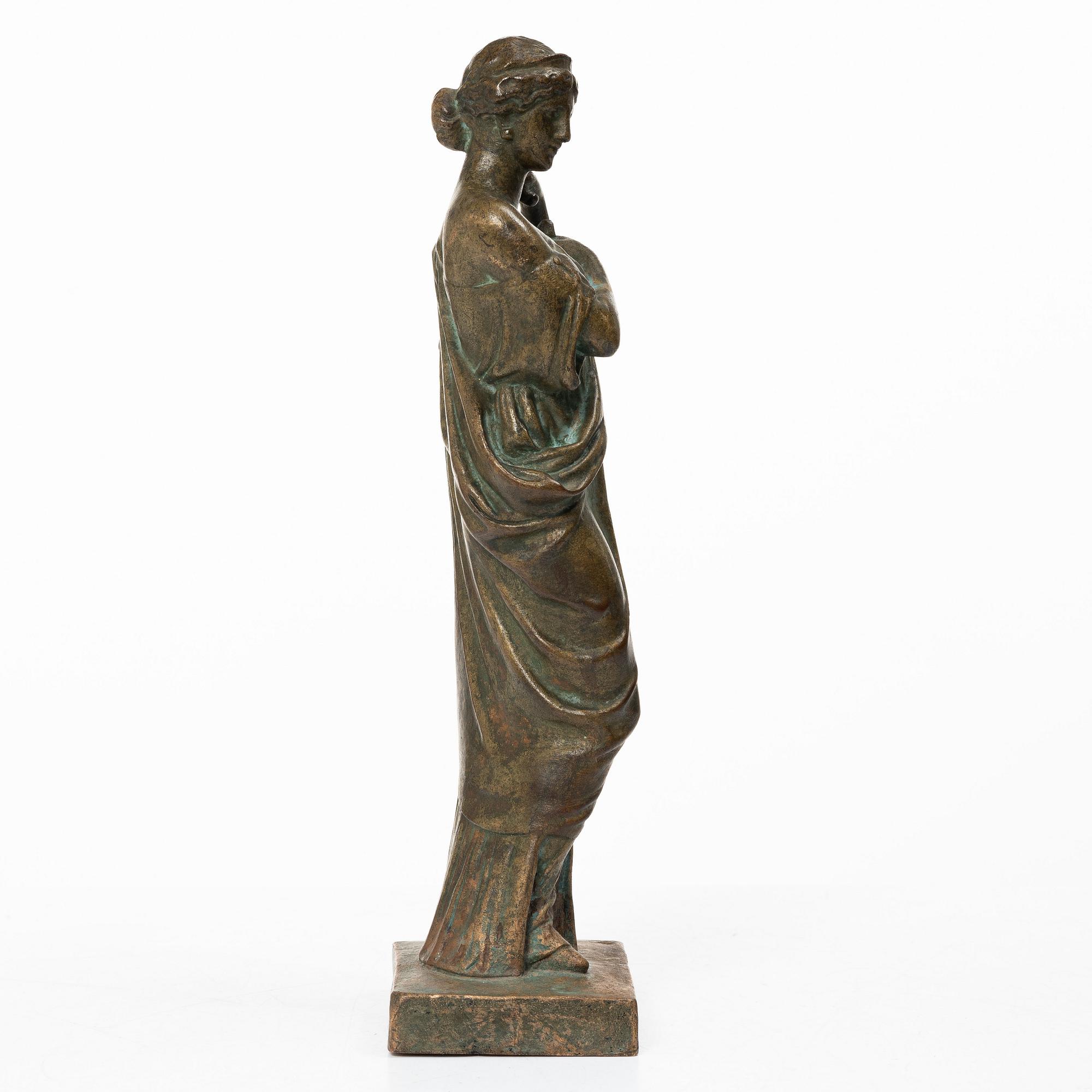 Antiquity-inspired woman.