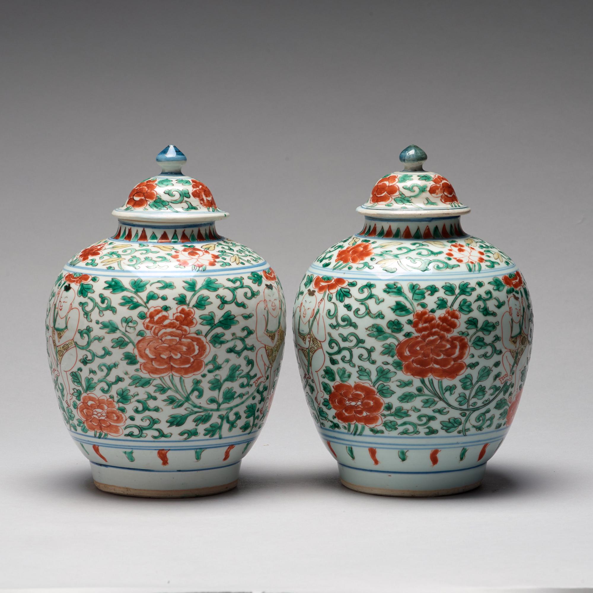 A pair of wucai Transitional jars, 17th Century.