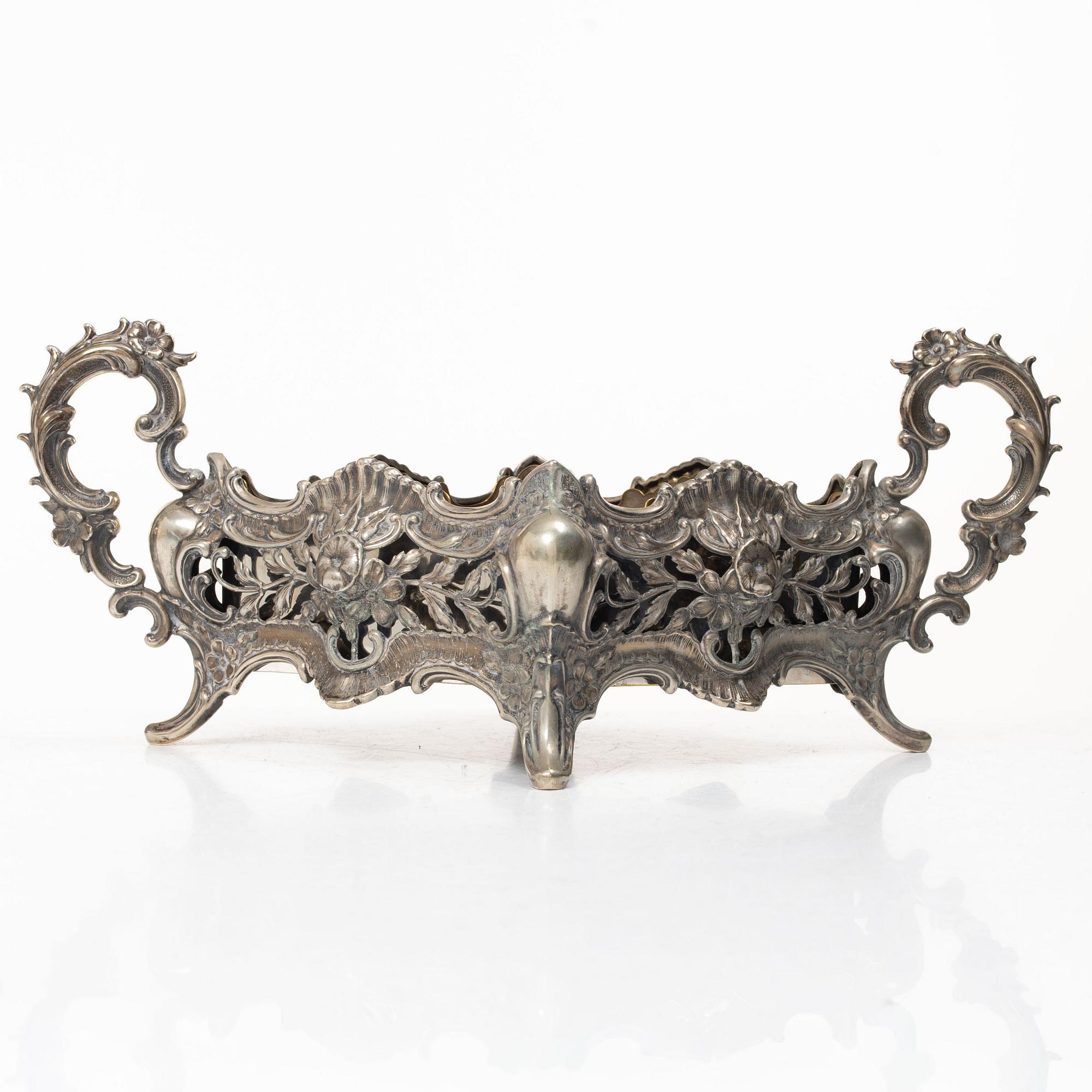 Gustaf Möllenborg, A Swedish silver jardinière, Stockholm 1900.