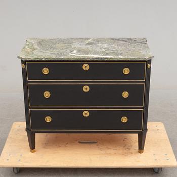 A second half of the 20th century Gustavian style chest of drawers.