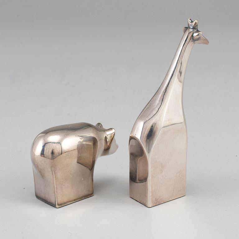 GUNNAR CYRÉN, 
 two silverplated figurines Dansk Design later part of the 20th century.