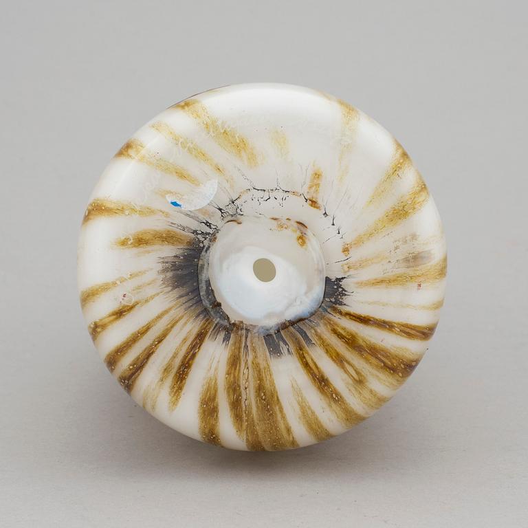 OIVA TOIKKA, figure, glass, signed, Nuutajärvi, Notsjö, Finland.