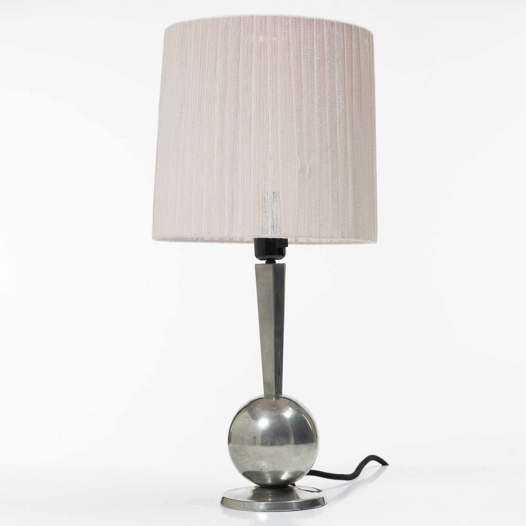 Art Déco, A Swedish pewter table lamp, K.E. & Co, Eskilstuna 1932.