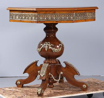 SALONGSBORD, Louis XV-stil, 1900/2000-tal.