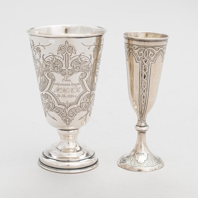 Bägare på fot, 2 st, silver Ryssland 1864 och 1883-86.