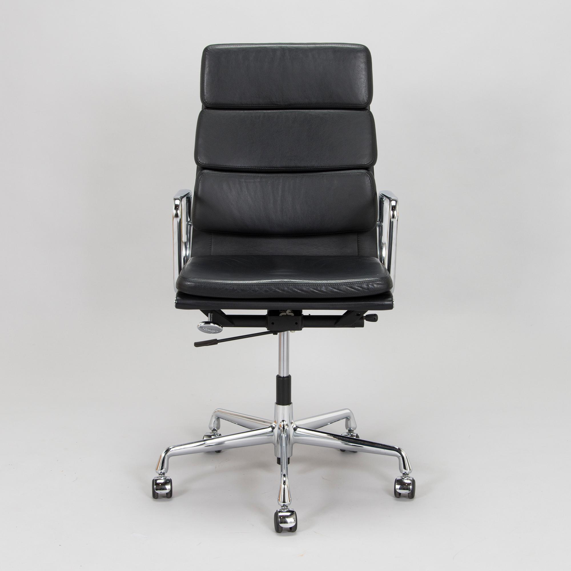 Charles & Ray Eames, a 21st-century "Soft Pad Chair EA 219, high backrest" office chair, Vitra.