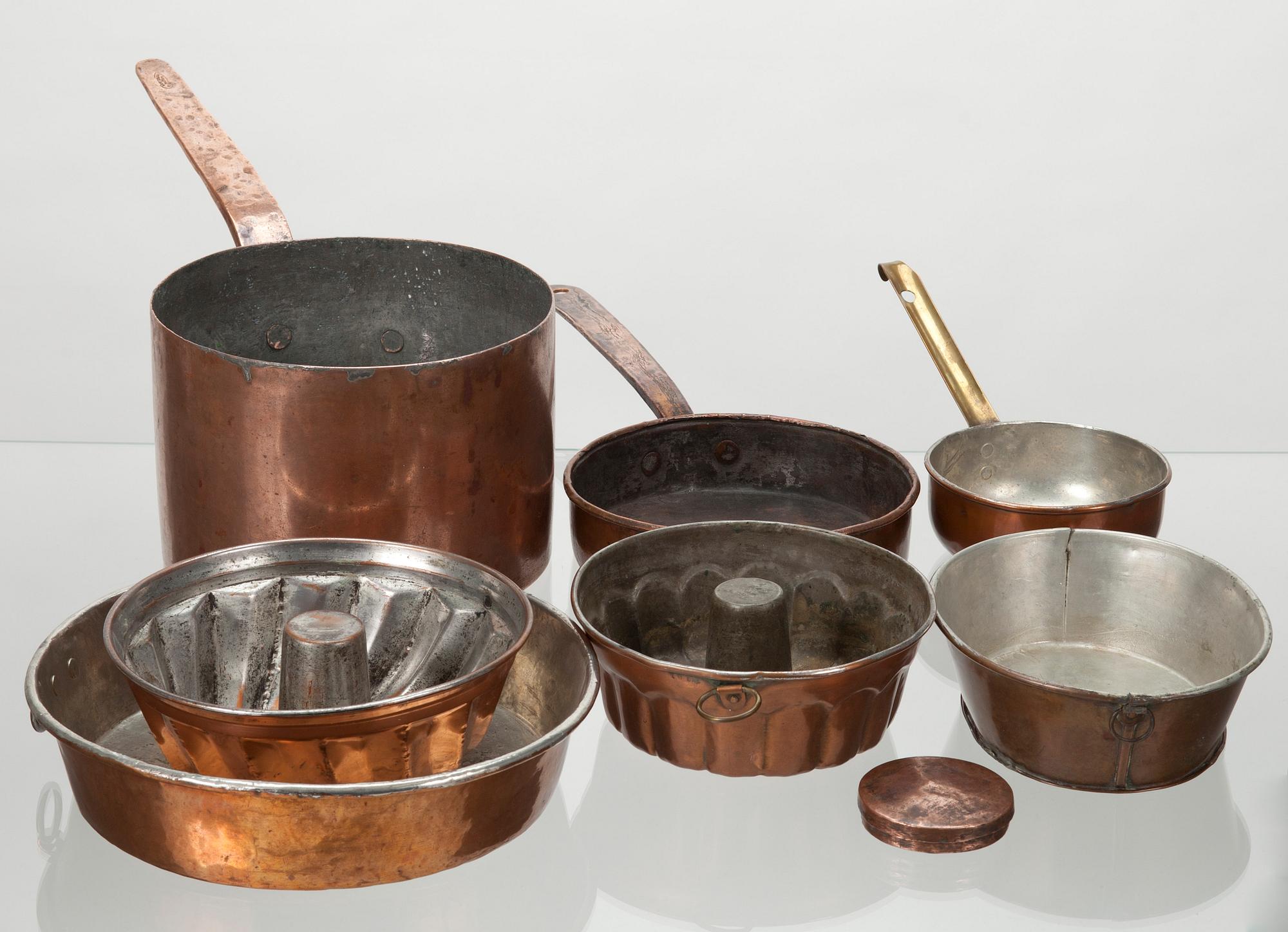 PARTI KOPPARFÖREMÅL, 8 delar, bla Skultuna och Ryssland, 1800-1900-tal.