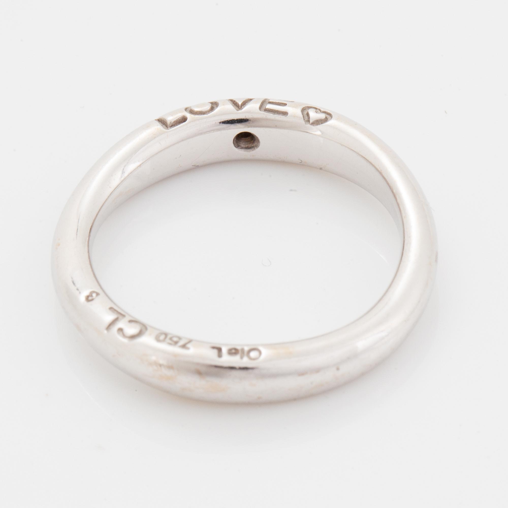 Ole Lynggaard, Charlotte Lynggaard, Love ring nr 3 vitguld med briljantslipad diamant ca 0.015 ct.
