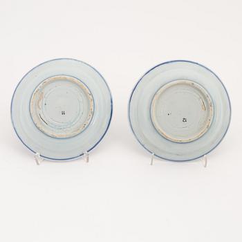 A pair of Chinese blue and white dishes, Transition, mid 17th Century.