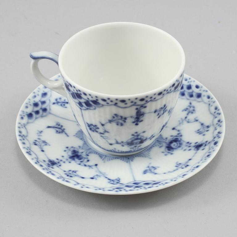 KAFFESERVISDELAR, 14 delar, "Musselmalet", Royal Copenhagen, 1900-talets andra hälft.