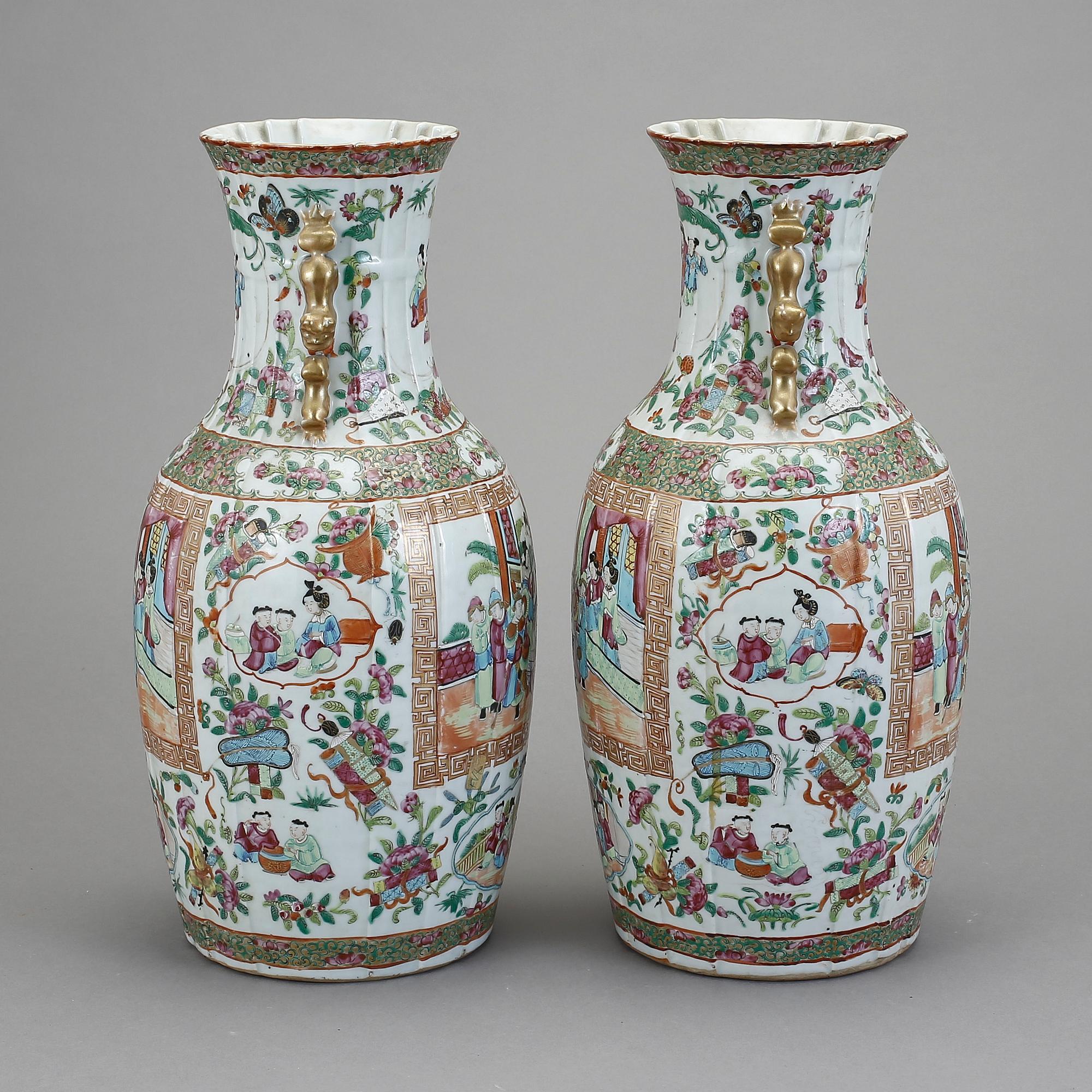 VASER, ett par, porslin, Kanton, Kina, 1800-tal.