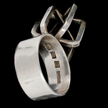 RING, silver, stämplad HMT, Tranås, 1968. Vikt 12 g.