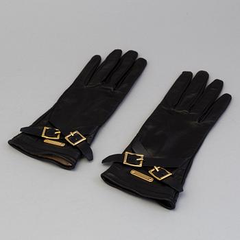 Gloves by Burberry, size 8.