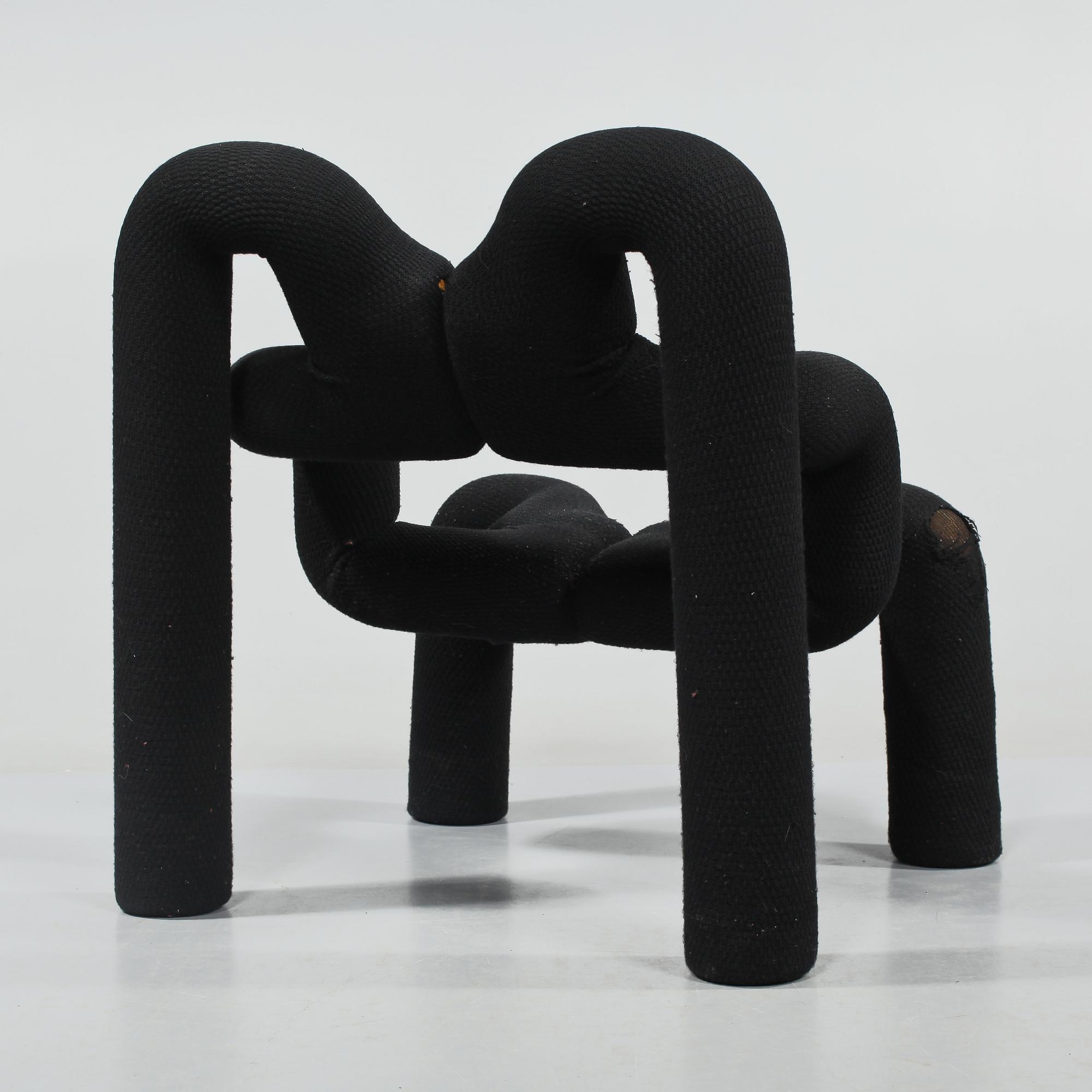 FÅTÖLJ, "Ekstrem", Terje Ekström, Stokke fabriker, Norge. Modellen formgiven 1984.