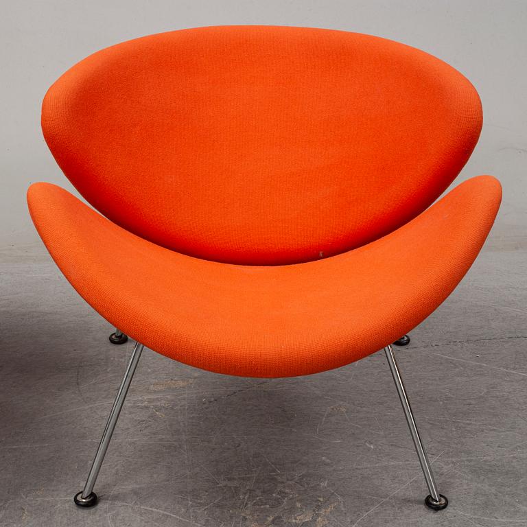 A pair of second half fhe 20th century Pierre Paulin "Orange Slice" chairs from Artifort,