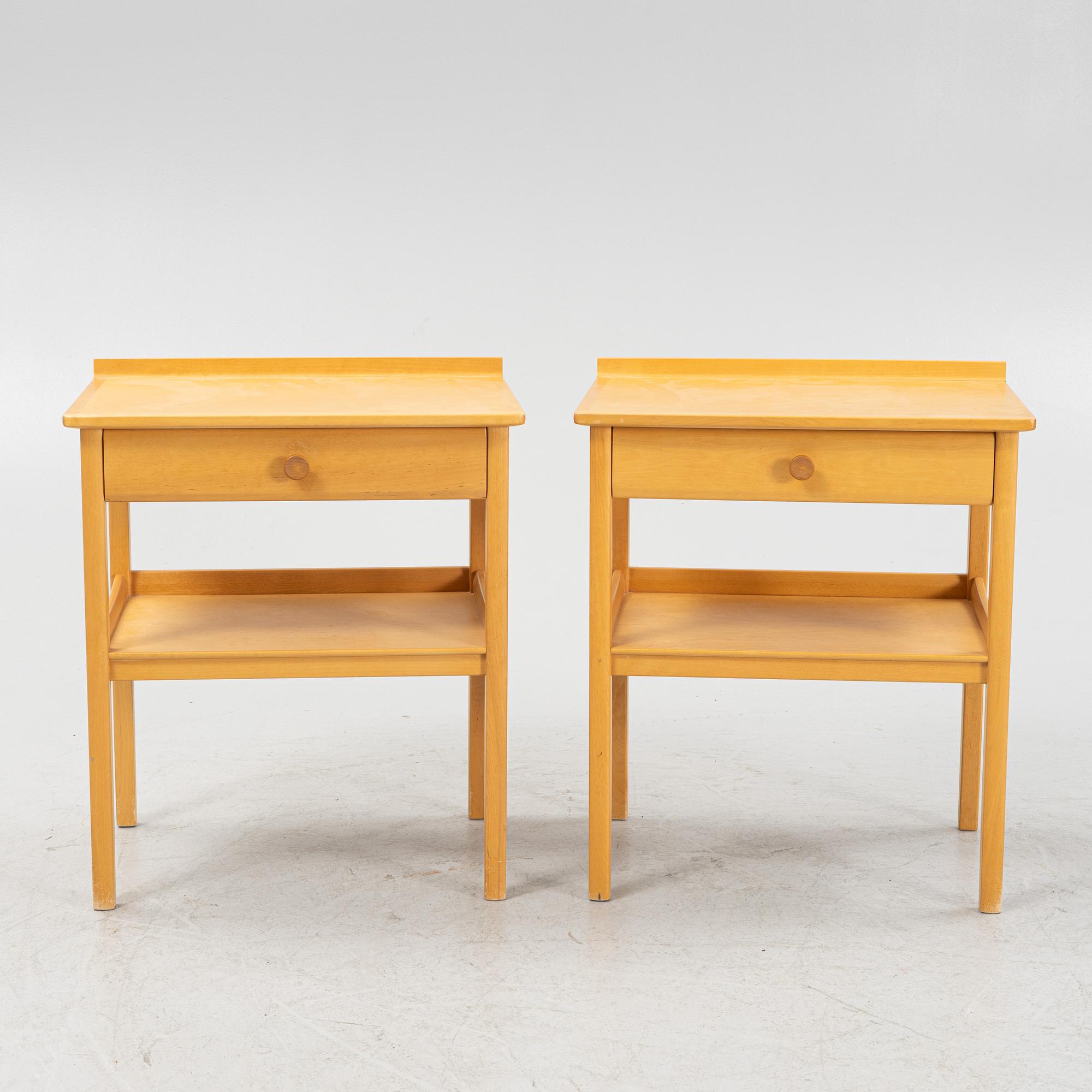 Carl Malmsten, a pair of birch bedside tables, Åfors Möbelfabrik.
