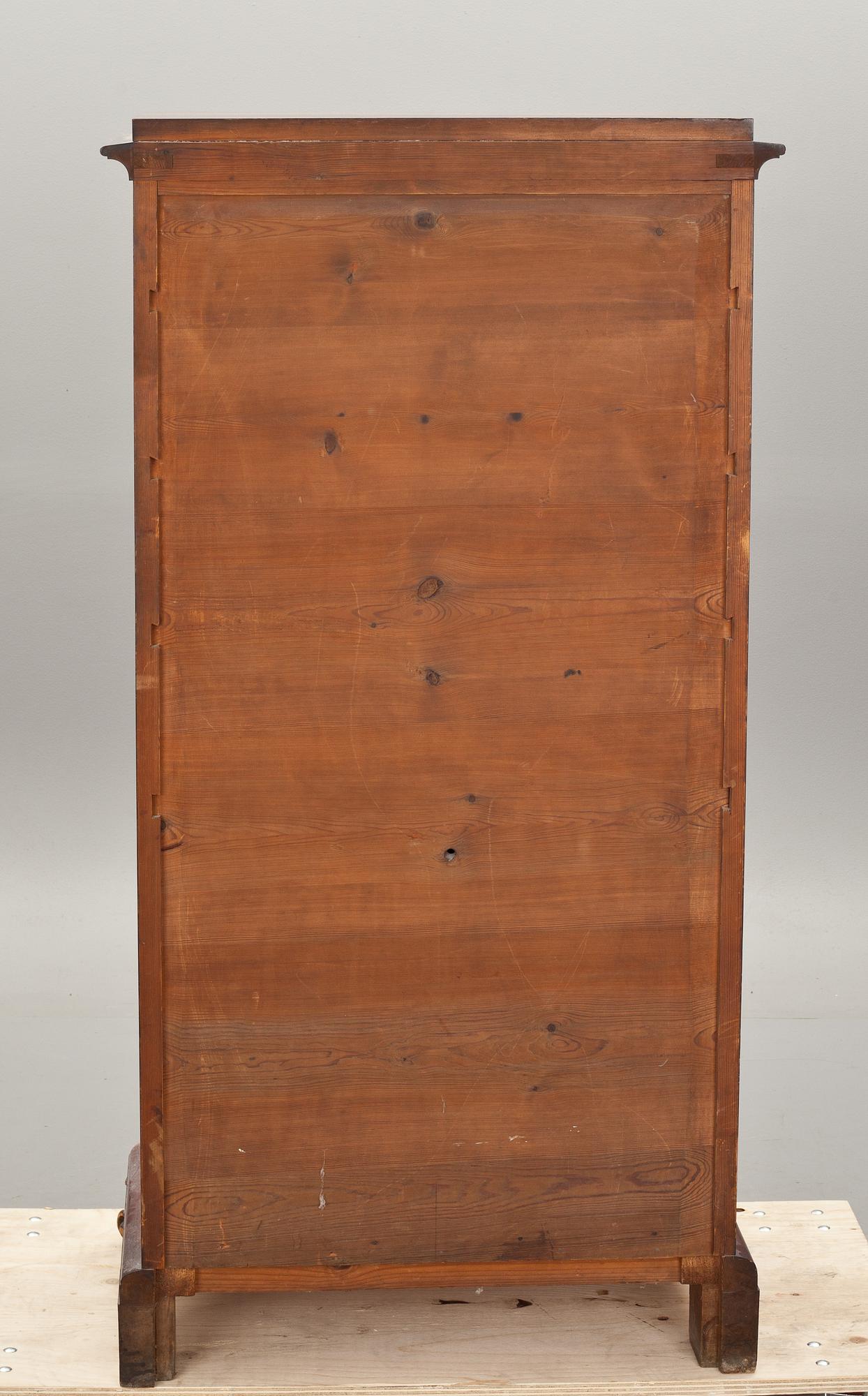 BYRÅ, senempire/nyrokoko. 1800-talets mitt.