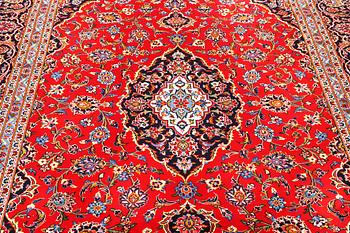 A Keshan carpet, c. 330 x 245 cm.
