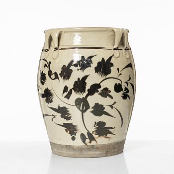 A Cizhou style ceramic jar, Ming dynasty or later.