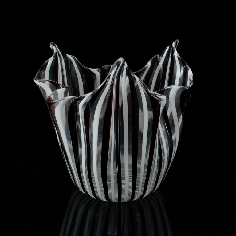 NÄSDUKSSKÅL. Glas. Paolo Venini, Murano.