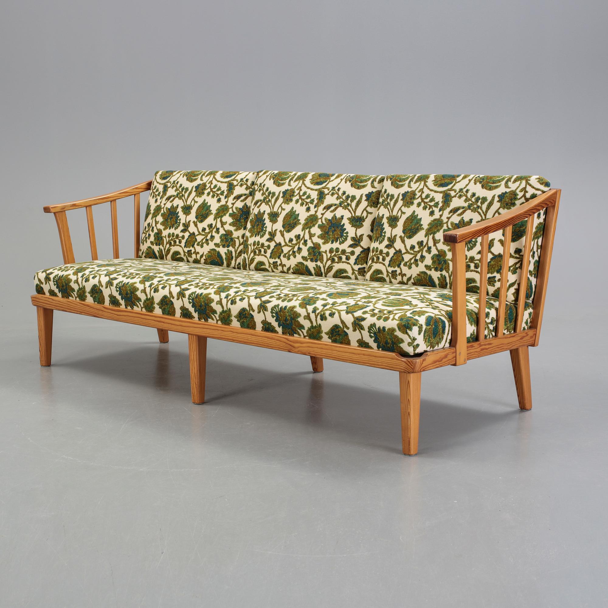 SOFFA. "Visingsö", Carl Malmsten. 1900-talets andra hälft.