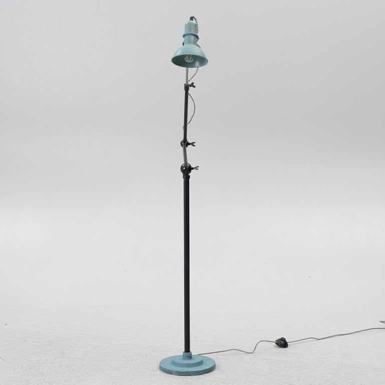 Golvlampa, industrimodell, 1900-tal.