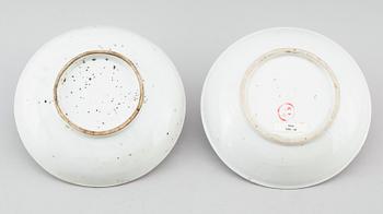 SKÅLFAT, 2 st, porslin, Kina, 1800-talets andra hälft.