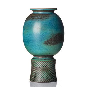 Stig Lindberg, a stoneware vase, Gustavsberg Studio, Sweden 1966.
