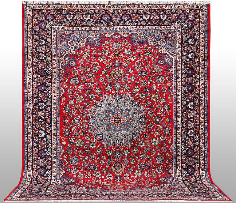 A carpet, Kashan, ca 406 x 301 cm.