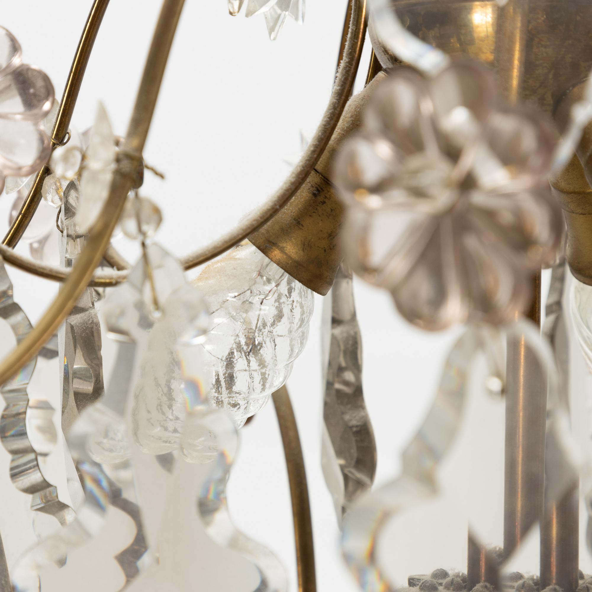 A Baroque style chandelier, 20th Century.