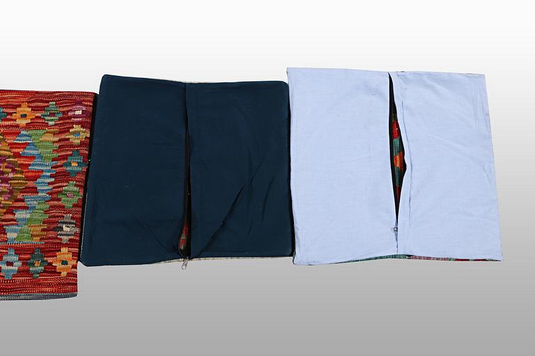 Kuddar, 6 st, Kelim, ca 40 x 40 cm.