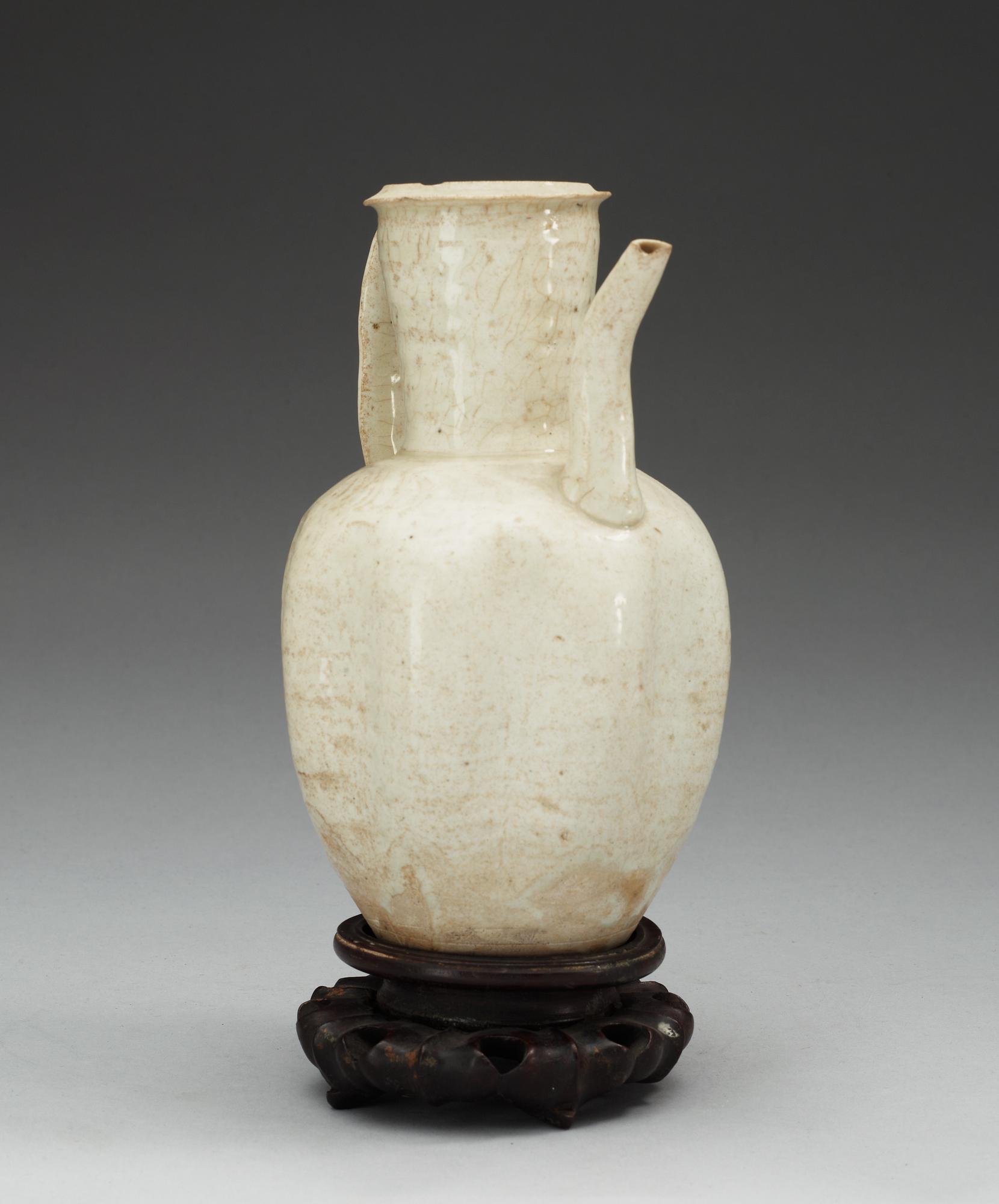 A white glazed ewer, Song dynasty (960-1279).