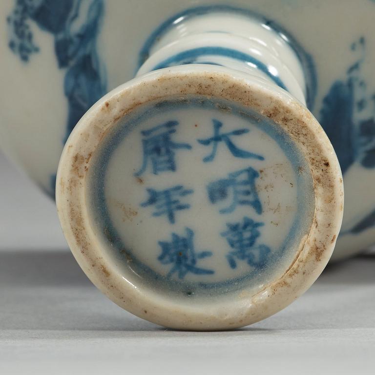 A blue and white stemcup, Ming dynasty with Wanli six character mark and period (1572-1620).