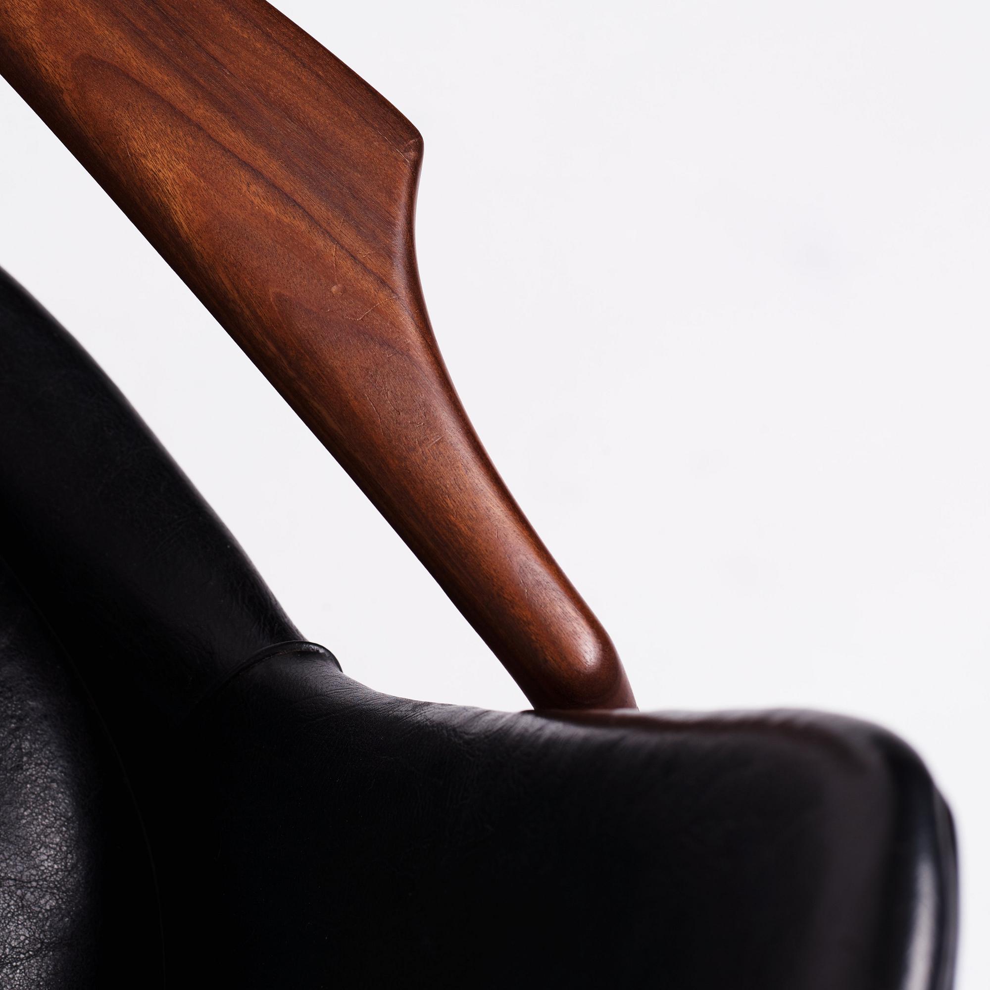 Ib Kofod-Larsen, a 'Sälen' (Seal) armchair, Olof Perssons Fåtöljindustri (OPE), Jönköping, Sweden 1950-60s.
