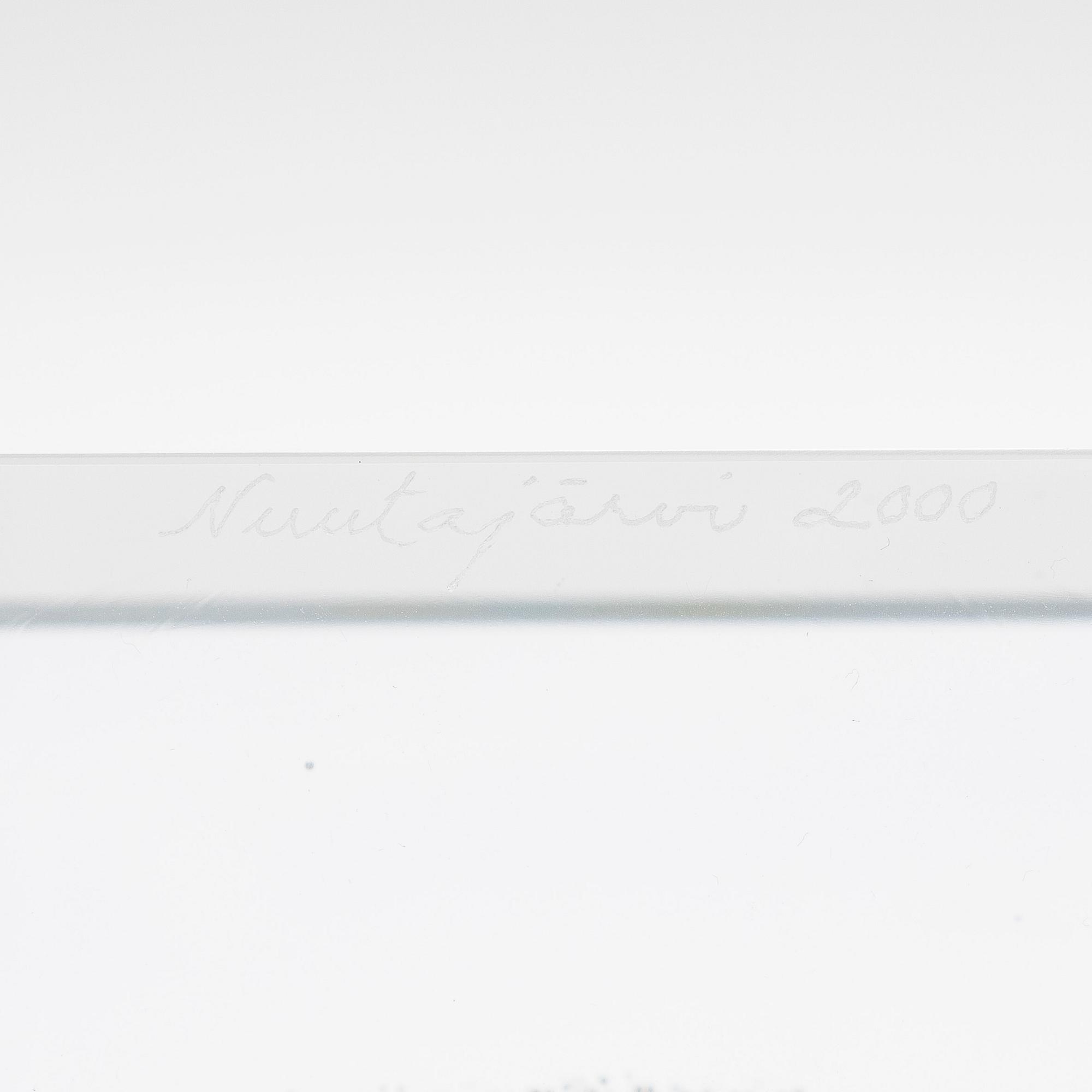 Oiva Toikka, vuosikuutio 2000, signeerattu Oiva Toikka Nuutajärvi 2000, 932/2000.