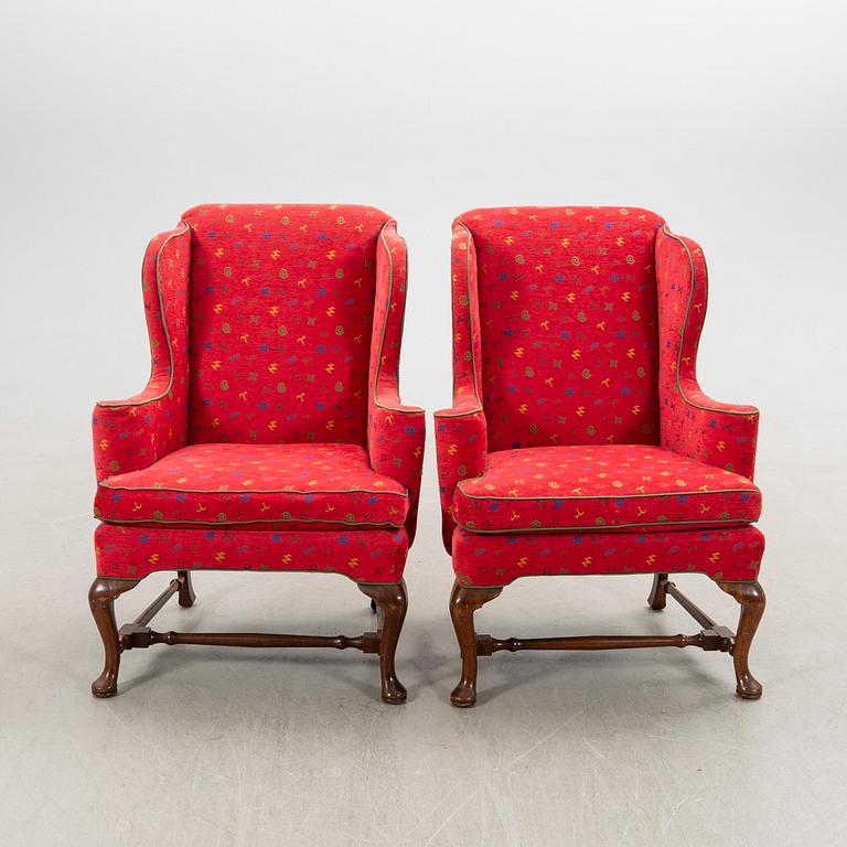 Armchairs, a pair in Queen Anne style, 20th century.