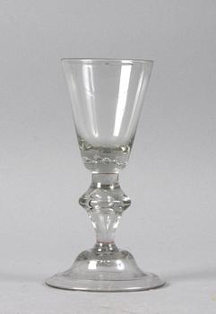 GLAS, s k hessisk typ, 1700-tal.