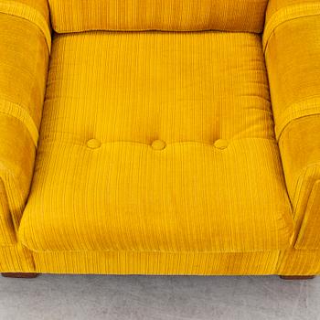 A 1960-70s easy chair.