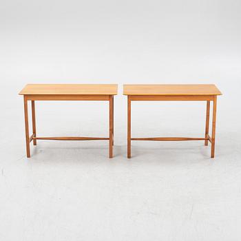 Josef Frank, a pair of tables, model 1106, Svenskt Tenn, before 1985.