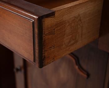 SÄNGBORD, 1 par, 1900-talets första hälft.