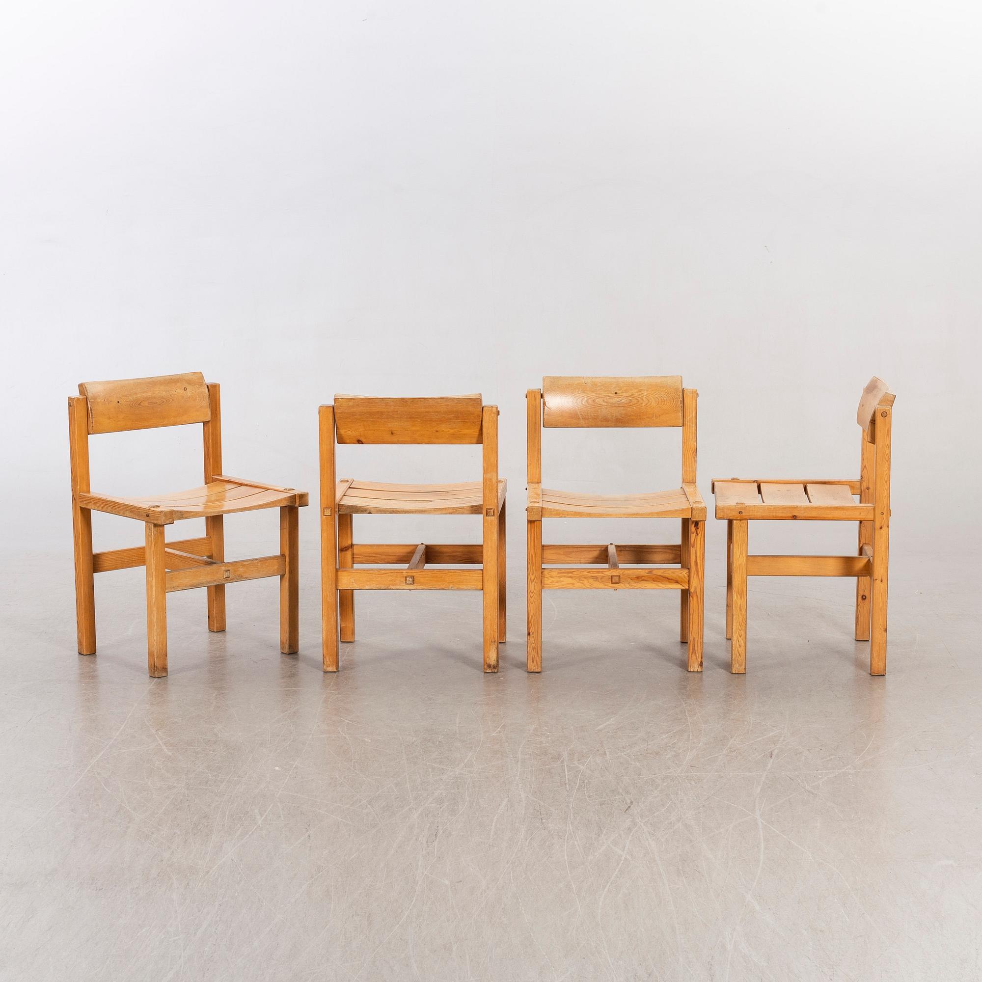 A set of four 1960:s pine chairs by Edvin Helseth for Trysil Sportstugefabrik.