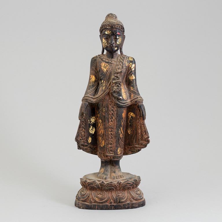 A thai wooden sculpture, 20th century.