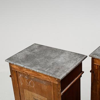 SÄNGBORD, ett par, nyrenässans, 1800-talets slut.