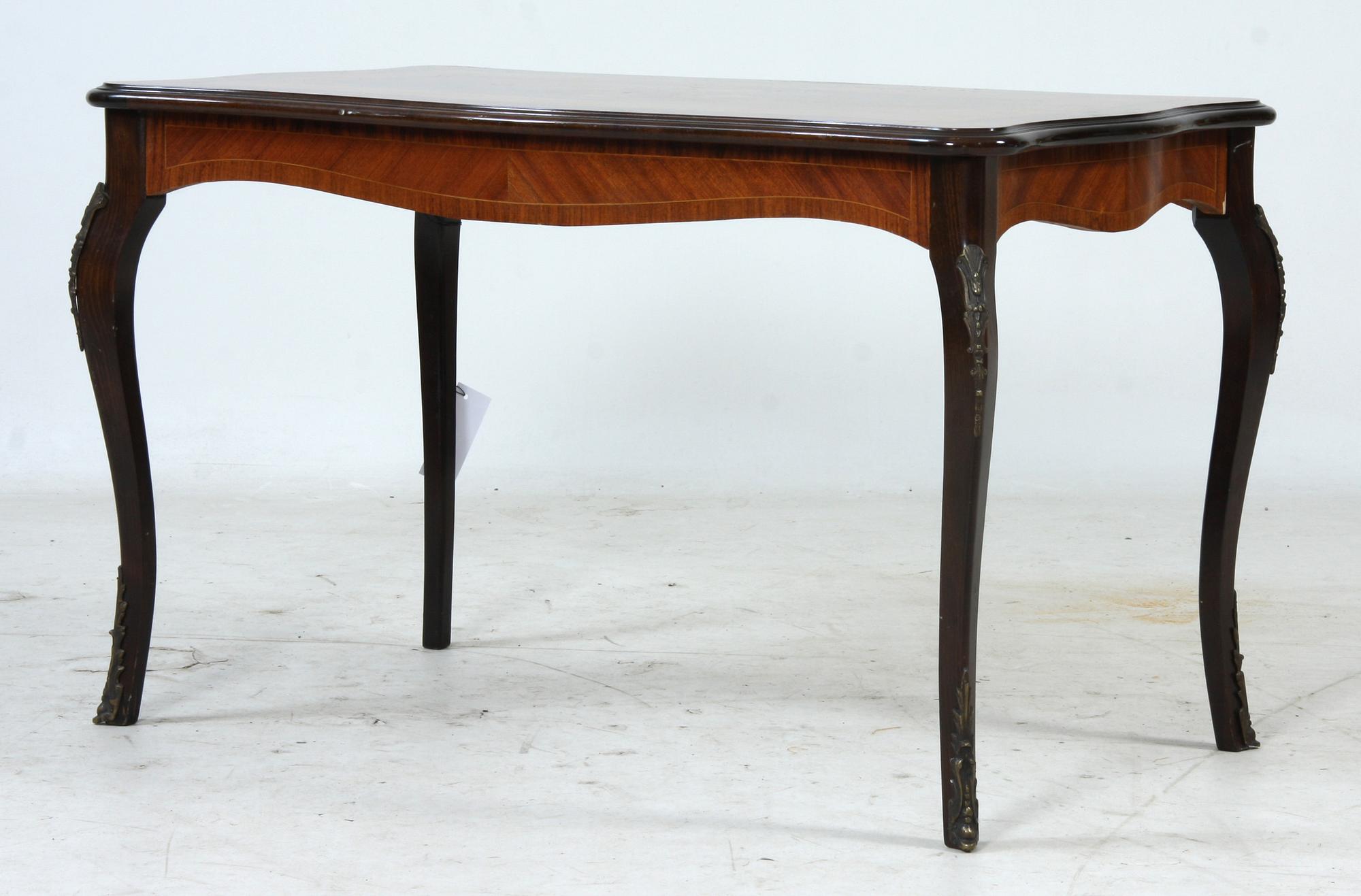 BORD, Louis Seize-stil, Aktiebolaget Gustavianska Möbler Onslunda, 1900-tal.