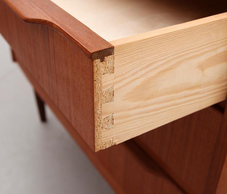 BYRÅ / TOALETTBYRÅ, Danmark, 1900-talets andra hälft.