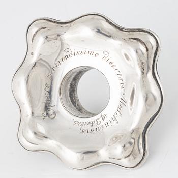 Kandelabrar/ljusstakar, ett par, silver, barockstil, troligen Polen, daterade 1855.