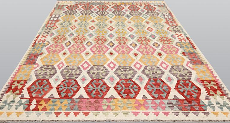 A Kilim carpet, ca 301 x 206 cm.