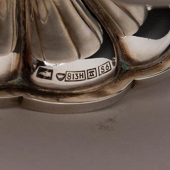 SOCKERSKÅL OCH GRÄDDKANNA, silver, Auran kultaseppä, Åbo 1948, vikt 447 g.