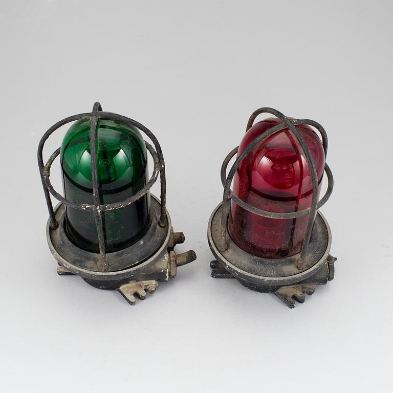 A pair of metal and glass lanterns, 20th Century.